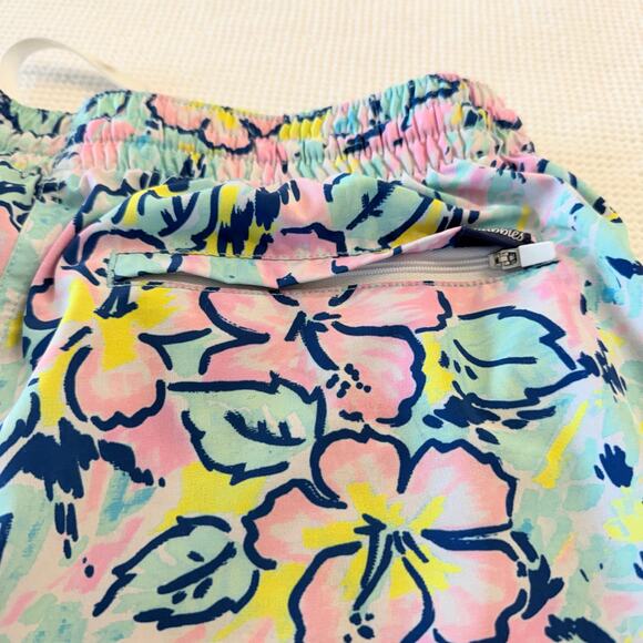 Chubbies Men's Floral Swim trunk Lg 7" inseam - Picture 6 of 11